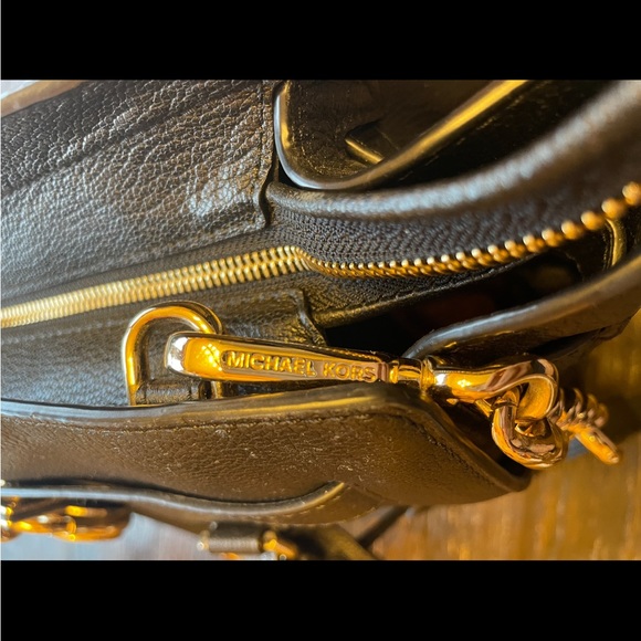 Michael Kors Authentic Black Leather Tote (Good condition) (large) - Picture 11 of 15